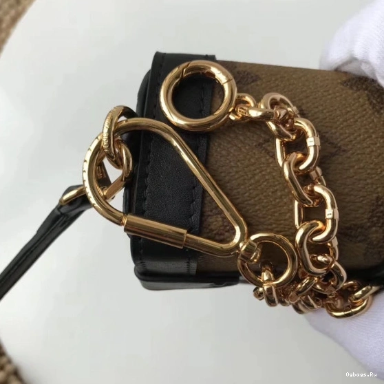 CHANELutch Louis Trunk Petite Malle Vuitton 0515